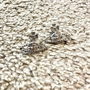 Live like a Star✨Vivienne Westwood Iconic Saturn Earrings 🌍